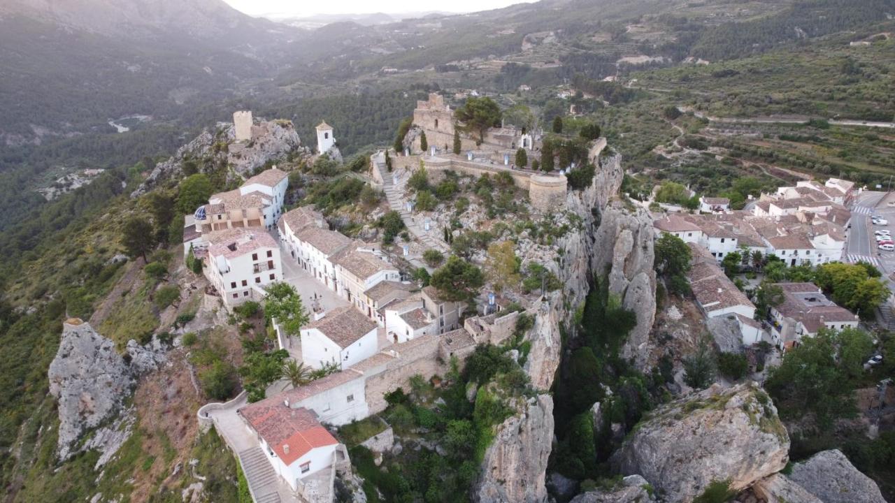 Apartamento La Coveta De グアダレスト エクステリア 写真